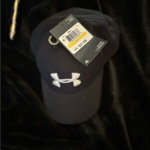 BNWT Under Armour Baseball Cap